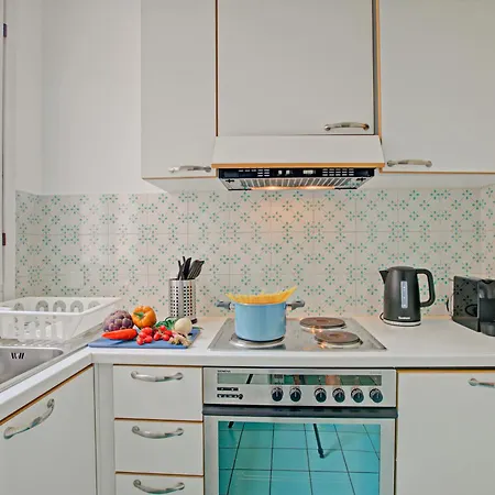 - Happy Apartment